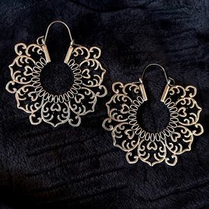 NWOT 🛍 Bundle for DISCOUNTS off Merch & Shipping